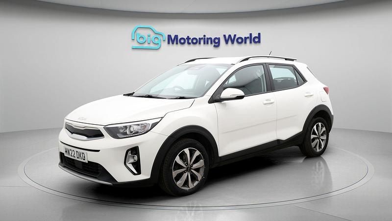 Used Kia Stonic 99 HP (72 kW) 2022 White SUV