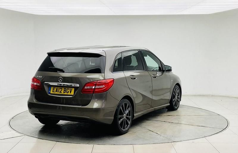 Used Mercedes B180 122 HP (89 kW) 2012 Grey MPV