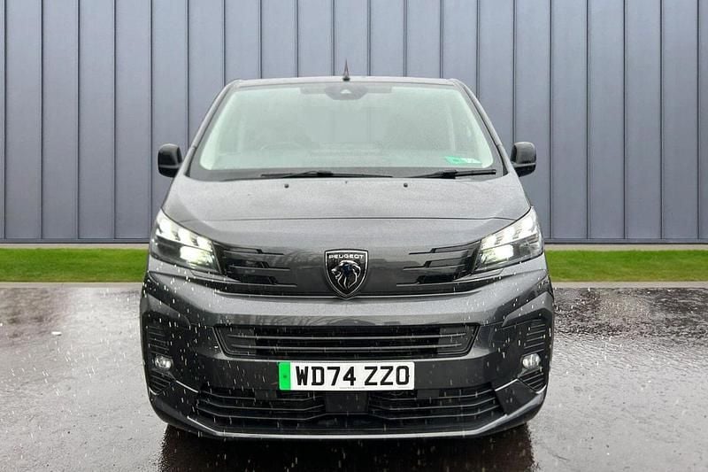 Used Peugeot e-Traveller Active 98 kW (134 HP) 2025 Grey MPV