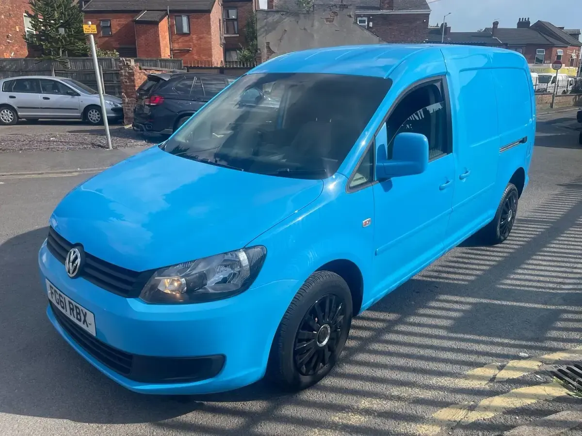 Used VW Caddy 102 HP (75 kW) 2011 Blue MPV