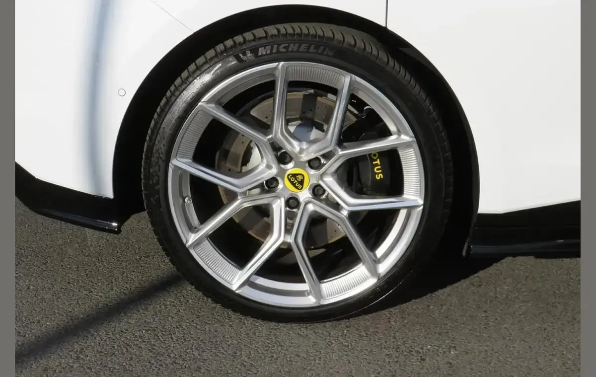 New Lotus Emeya 675 kW (918 HP) 2025 White Hatchback