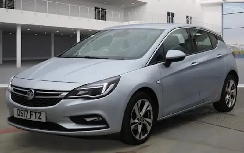 Usado Vauxhall Astra SRi 150 HP (110 kW) 2019 Citadino