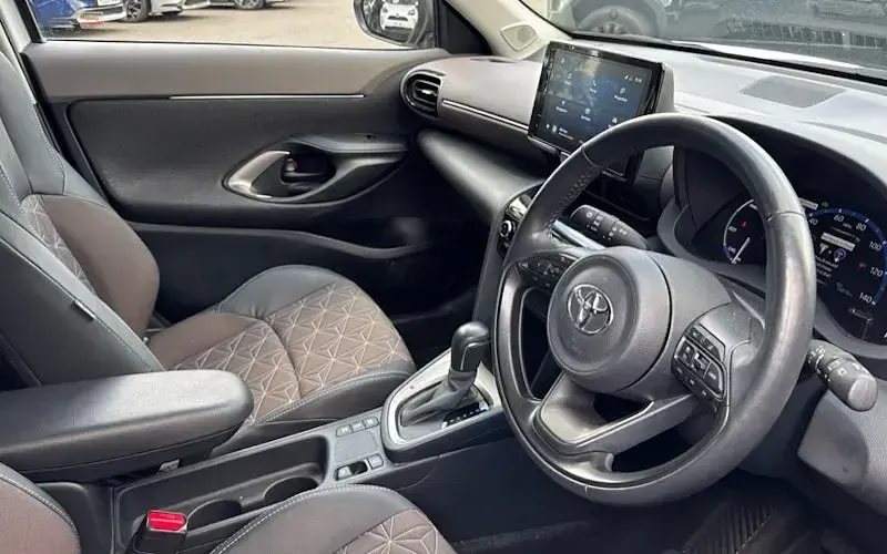 Used Toyota Yaris Cross 116 HP (85 kW) 2023 White SUV