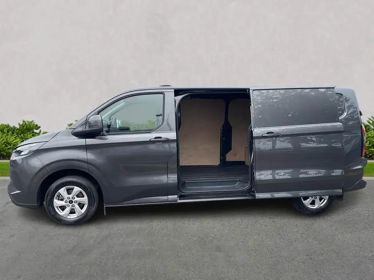 Used Ford Transit Custom Limited 100 kW (136 HP) 2024 Grey Van