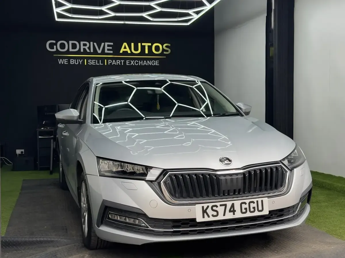 Used Skoda Octavia SE 110 HP (80 kW) 2024 Silver Hatchback