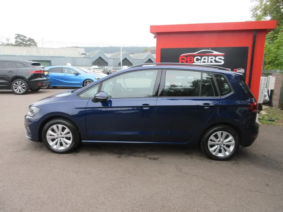 Used VW Golf Sportsvan SE 2018 Blue MPV