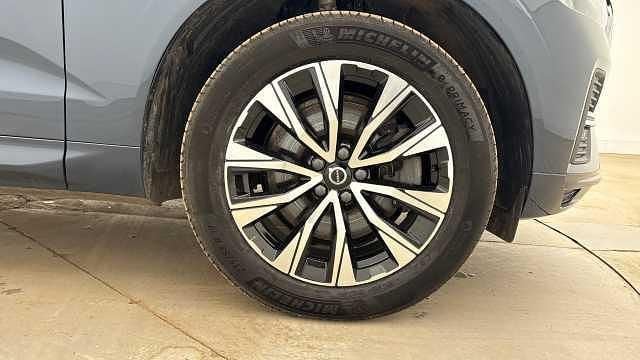 Used Volvo XC60 Core 250 HP (183 kW) 2025 SUV