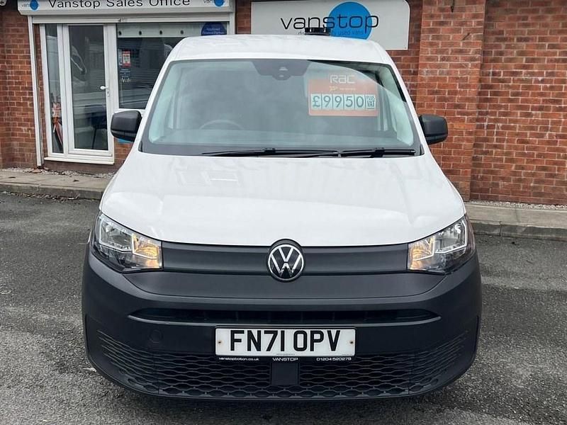 Used VW Caddy S 102 HP (75 kW) 2022 White MPV