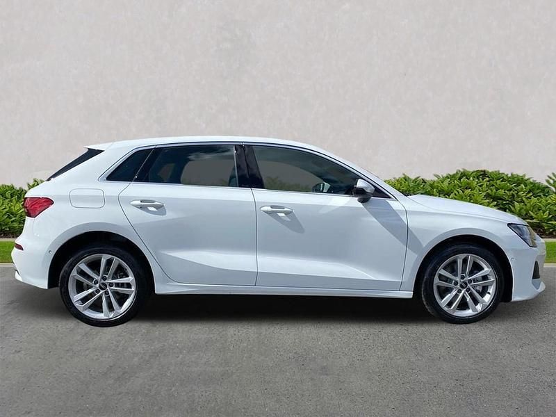 Used Audi A3 e-tron Sport 200 HP (147 kW) 2025 White Hatchback