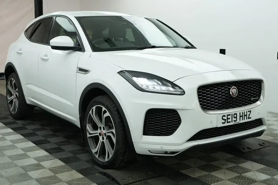 Używany Jaguar E-Pace R-Dynamic 150 KM (110 kW) 2019 Biały SUV