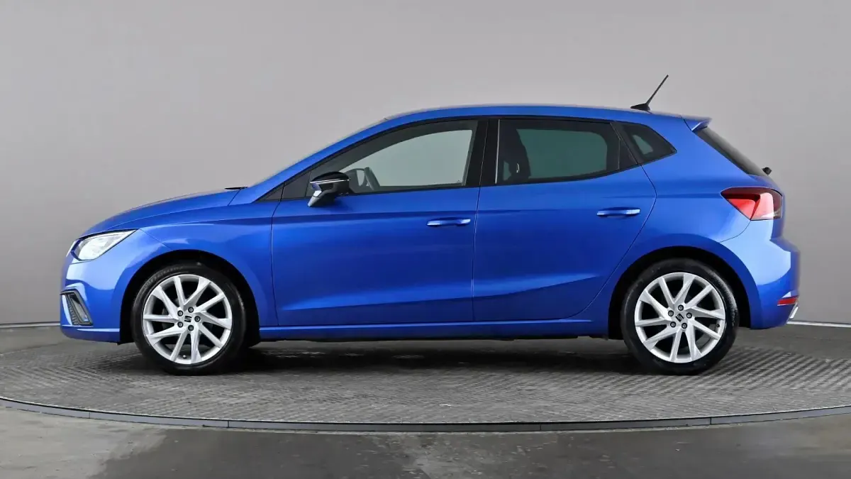Used Seat Ibiza FR 95 HP (69 kW) 2023 Blue Hatchback
