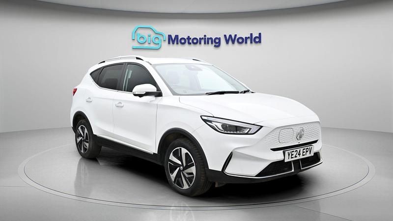 Used MG ZS Trophy Connect 114 kW (156 HP) 2024 White SUV