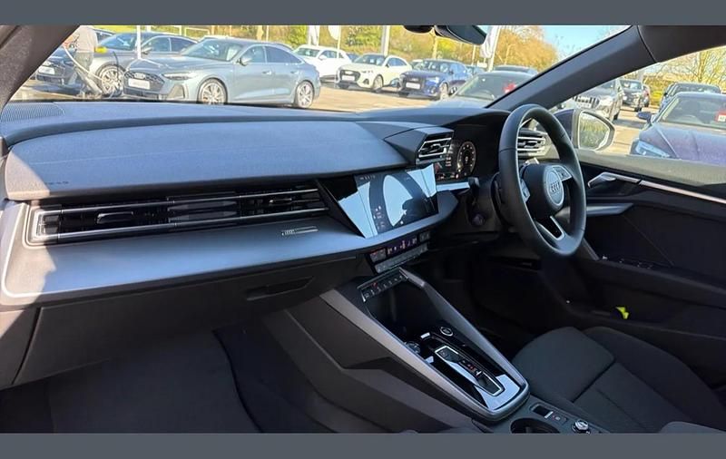 Novo Audi A3 Sport 113 HP (83 kW) 2026 Azul Sedan