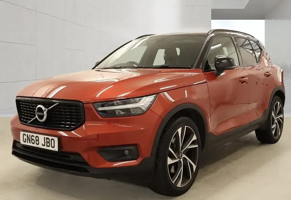 Used Volvo XC40 R-Design Pro 2018 Red SUV