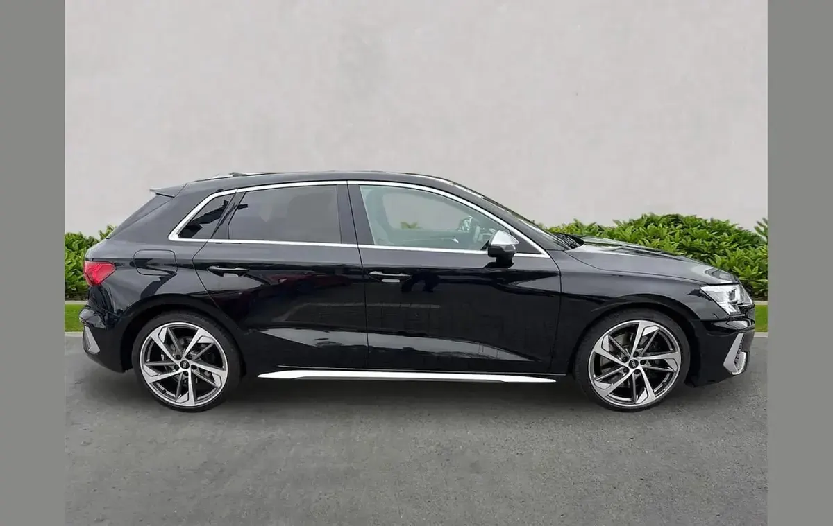Used Audi S3 Sportback Comfort 310 HP (228 kW) 2021 Black Hatchback