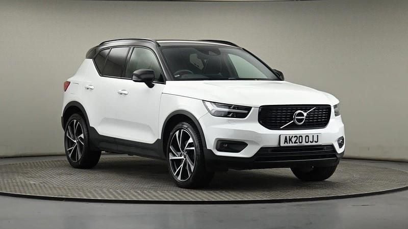 White Used 2020 Volvo XC40 R-Design Pro SUV | £21,700 (Good price) - Image 1/4