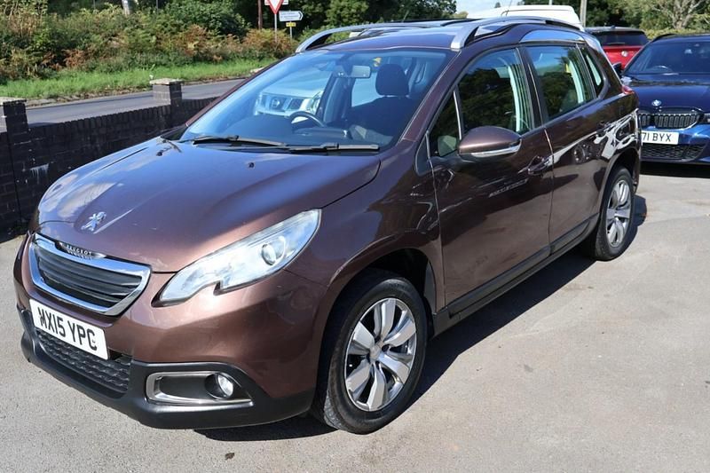 Used Peugeot 2008 Active 70 HP (51 kW) 2015 Brown SUV