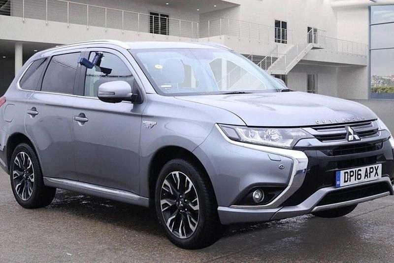 Used 2016 Mitsubishi Outlander P-HEV | £7,680 (Fair price) - Image 1/1