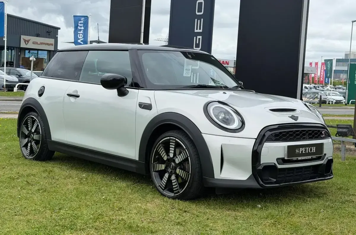 Used Mini Cooper S Exclusive 176 HP (129 kW) 2021 Grey Hatchback