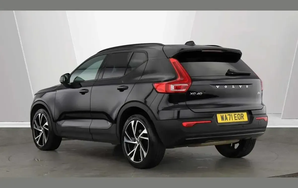 Used Volvo XC40 R-Design Pro 194 HP (142 kW) 2021 Black SUV