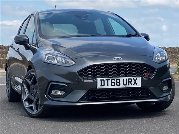 Magnetic grey Used 2019 Ford Fiesta ST Hatchback | £11,690 (Good price) - Image 1/1