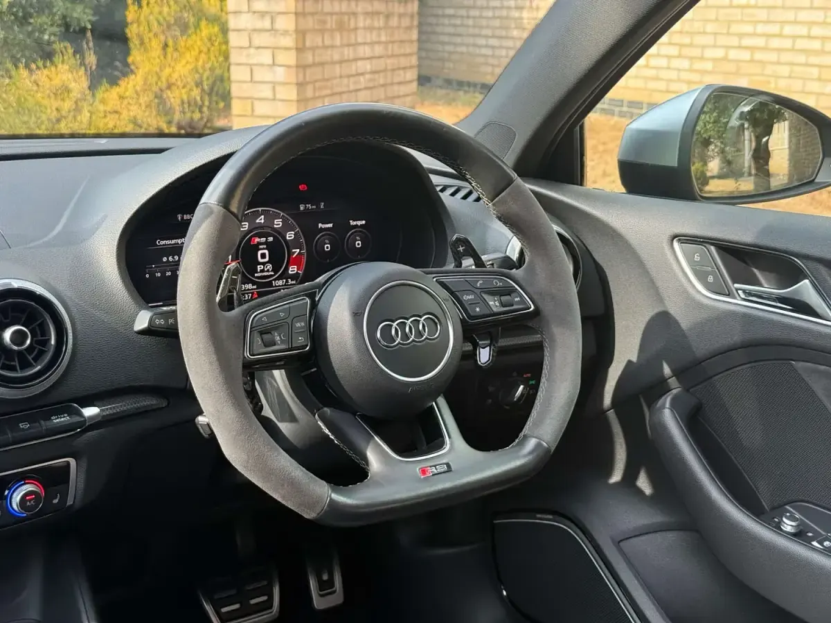 Used Audi RS3 Comfort 400 HP (294 kW) 2017 Black Sedan