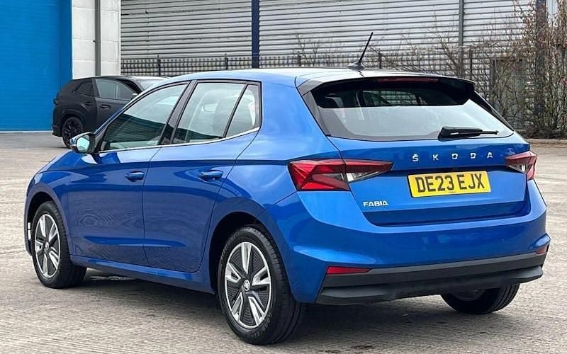 Used Skoda Fabia SE L 110 HP (80 kW) 2023 Blue Hatchback