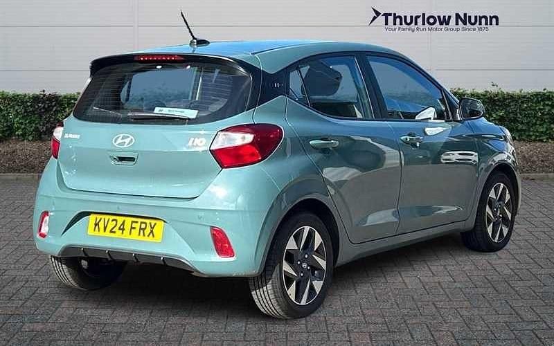 Used Hyundai i10 Advanced 67 HP (49 kW) 2024 Green Hatchback