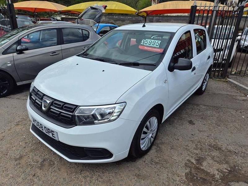 White Used 2018 Dacia Sandero Essentiel Hatchback | £4,495 (Fair price) - Image 1/4