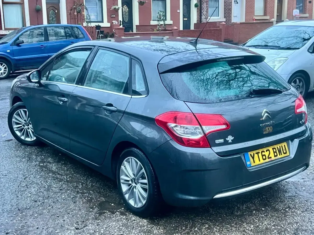 Używany Citroën C4 VTR Sport 110 KM (80 kW) 2012 Szary Hatchback