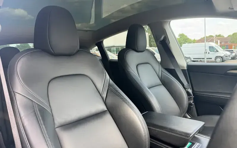 Used Tesla Model Y Long Range AWD 286 kW (389 HP) 2022 White SUV