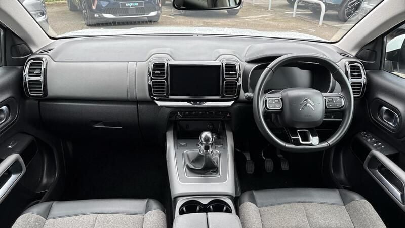 White Used 2021 Citroën C5 Aircross PureTech SUV | £12,323 (Good price) - Image 1/4