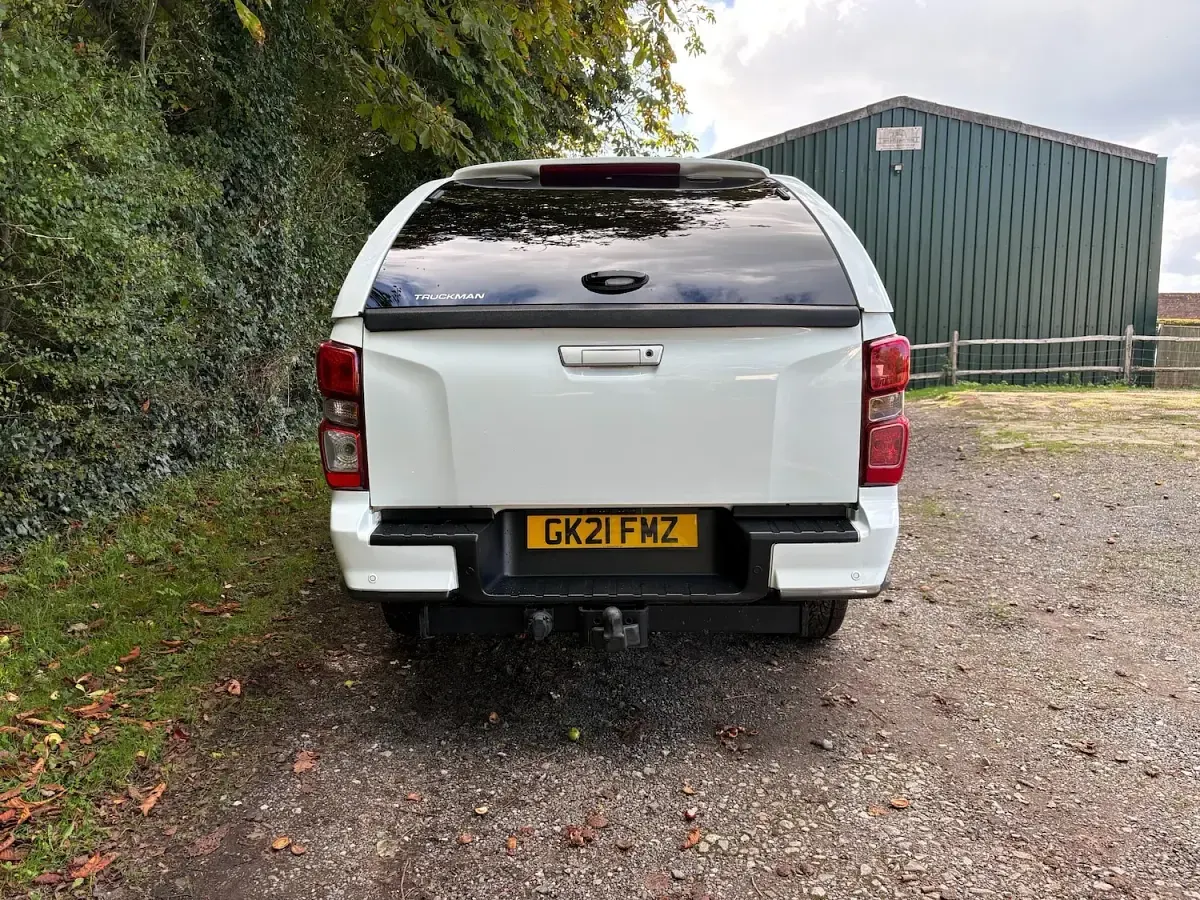 Used Isuzu D-Max 163 HP (119 kW) 2021 White Pickup
