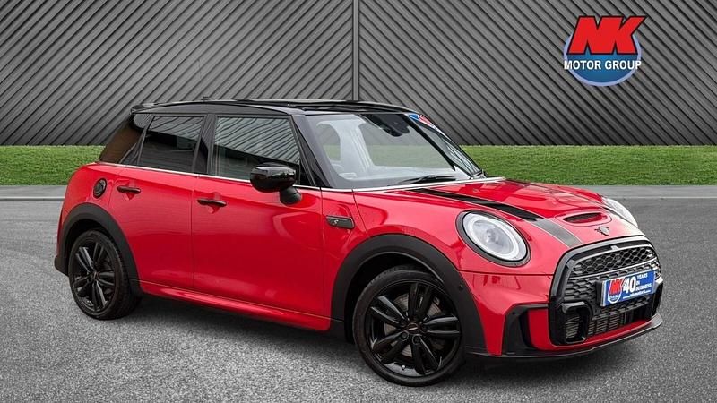 Used 2023 Mini Cooper Sport Hatchback | £24,499 (Fair price) - Image 1/4