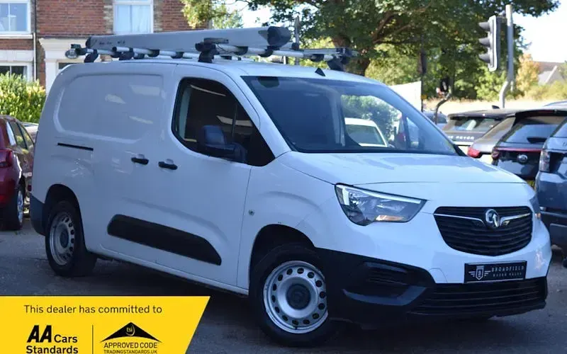 Used Vauxhall Combo Edition 101 HP (74 kW) 2019 MPV