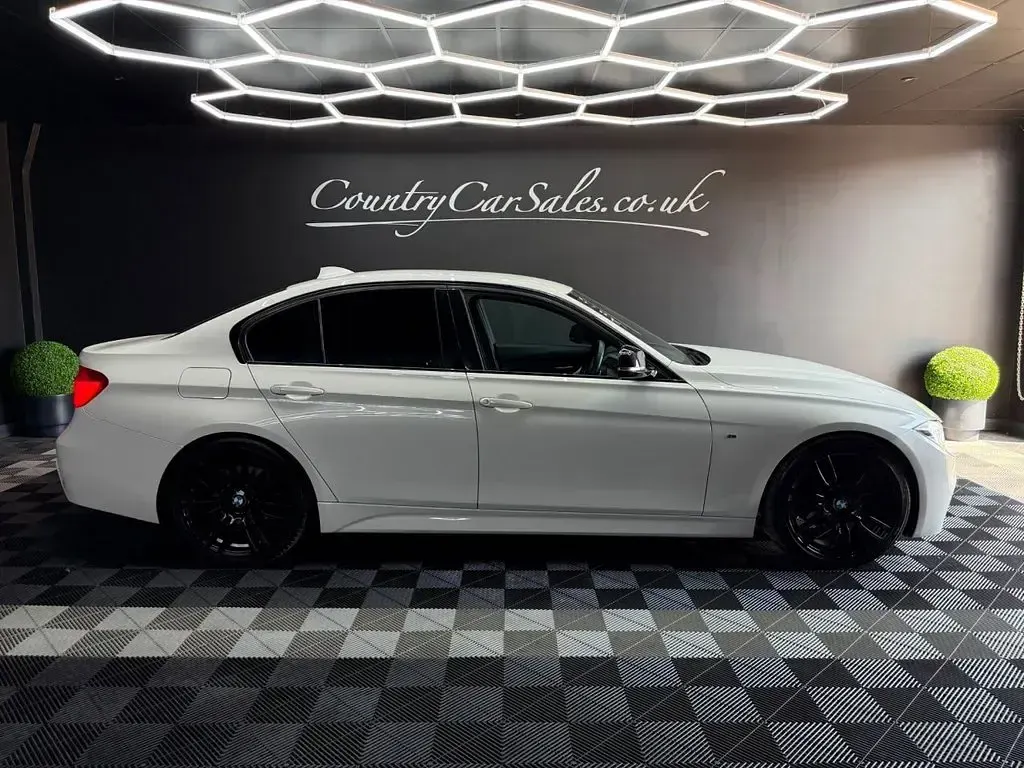 Used BMW 320 M Sport 190 HP (139 kW) 2018 White Sedan