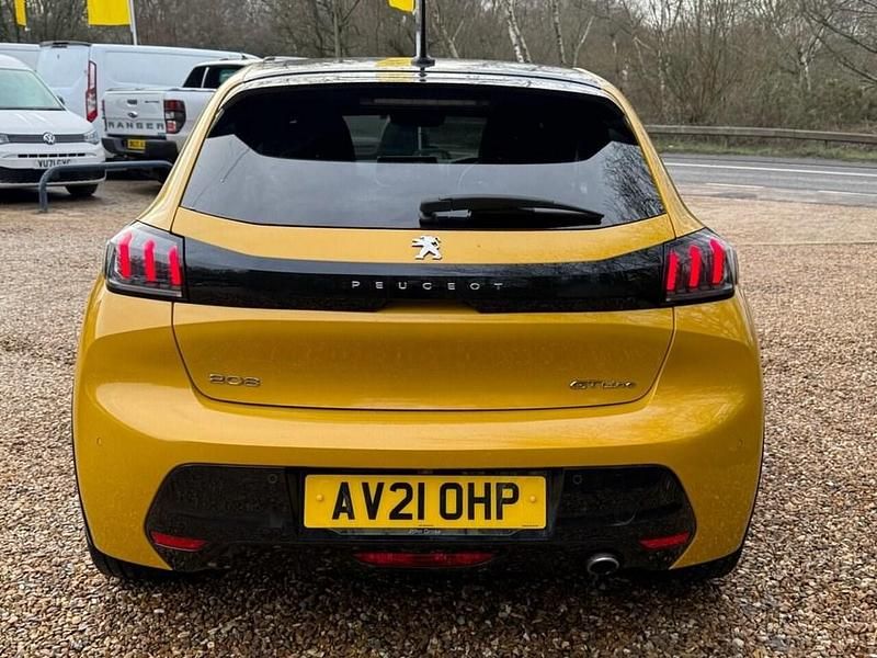 Used Peugeot 208 GT 100 HP (73 kW) 2021 Yellow Hatchback