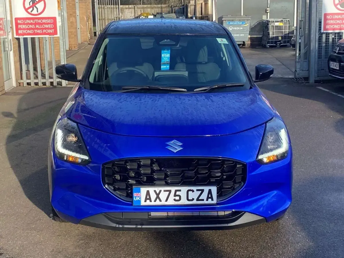 New Suzuki Swift 82 HP (60 kW) 2026 Frontier blue / super black Hatchback