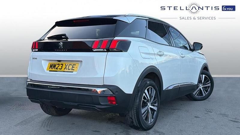 Used Peugeot 3008 Allure+ 129 HP (94 kW) 2023 White SUV