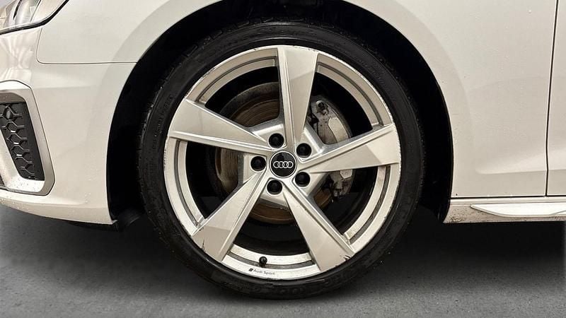 Used Audi A4 S-Line 200 HP (147 kW) 2024 White Estate