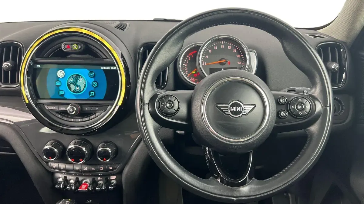 Used Mini Cooper Countryman 134 HP (98 kW) 2018 Blue SUV