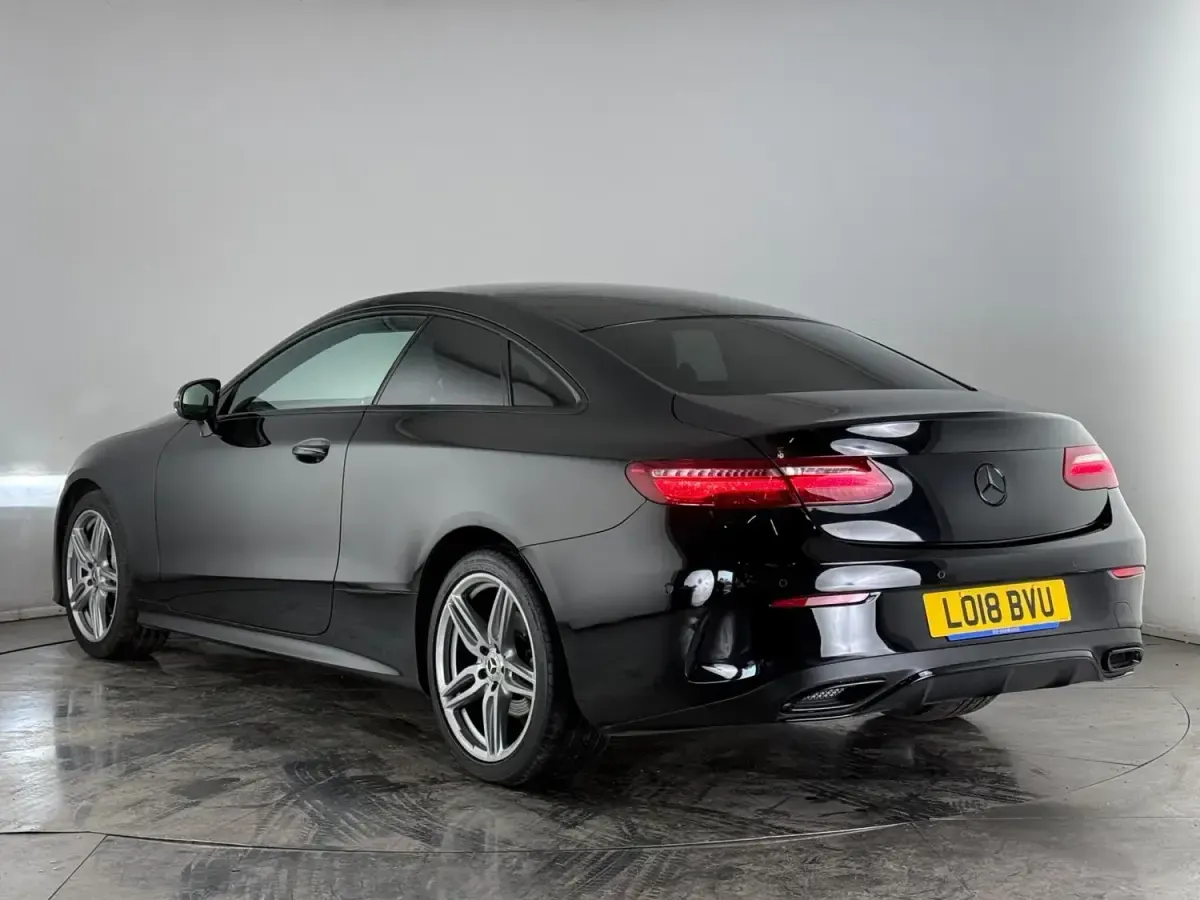 Usado Mercedes E220 AMG Line Premium 2018 Preto Coupé