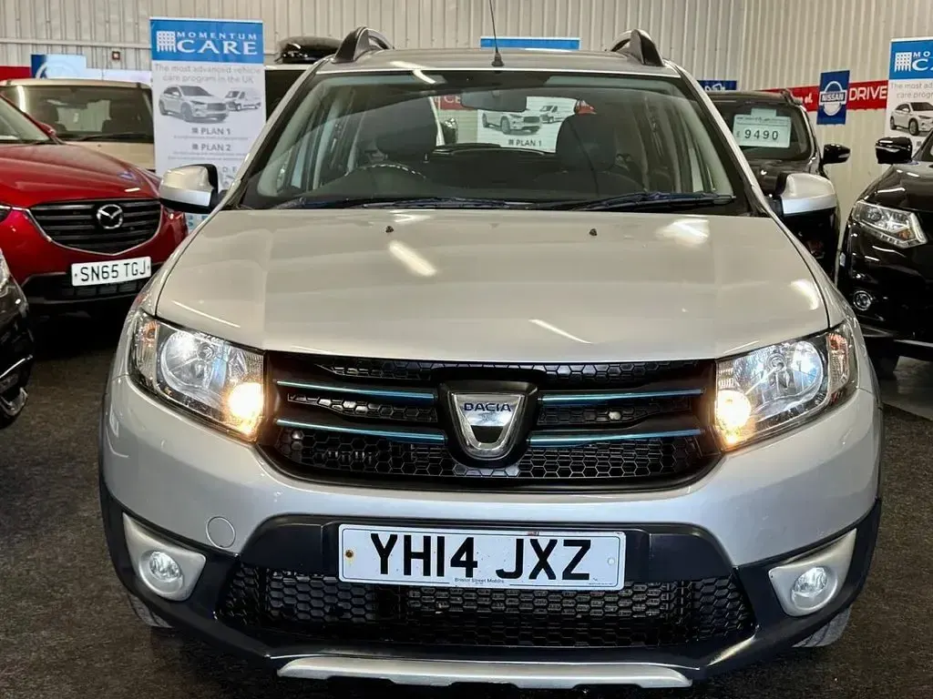 Used Dacia Sandero Lauréate 90 HP (66 kW) 2014 Silver Hatchback