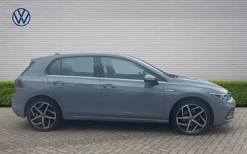 Used VW Golf VIII Style 131 HP (96 kW) 2024 Hatchback