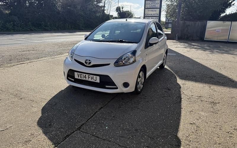 Used Toyota Aygo Style 68 HP (50 kW) 2014 Hatchback