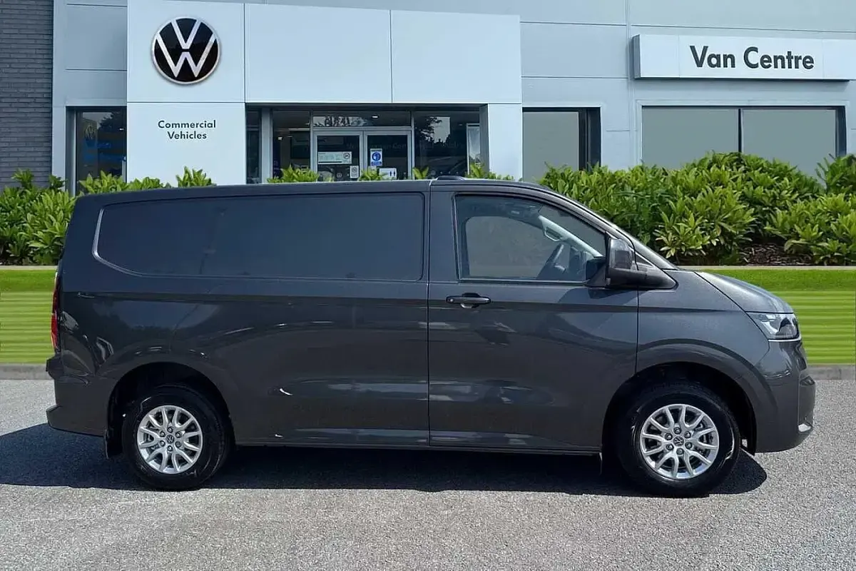 Begagnad VW Transporter Pro 2025 Grå Van