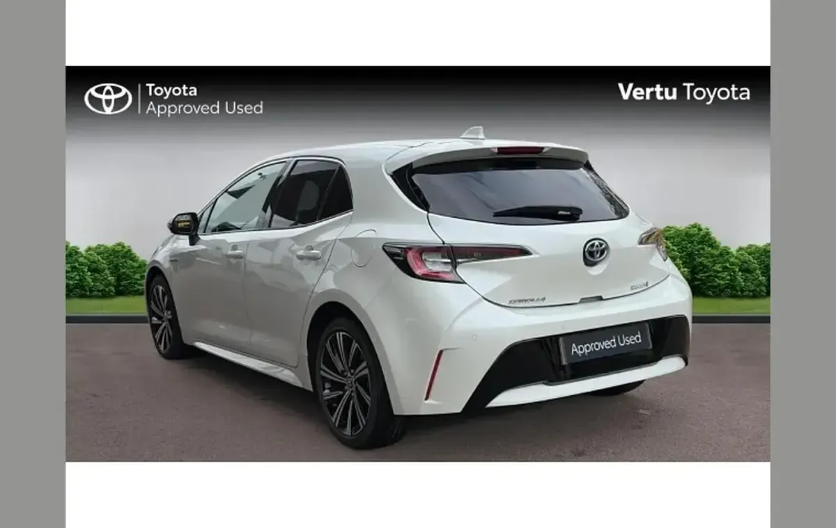 Usado Toyota Corolla Design 122 CV (89 kW) 2020 Blanco Utilitario