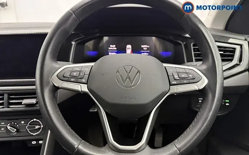 Used VW Taigo Life 95 HP (69 kW) 2023 Blue SUV
