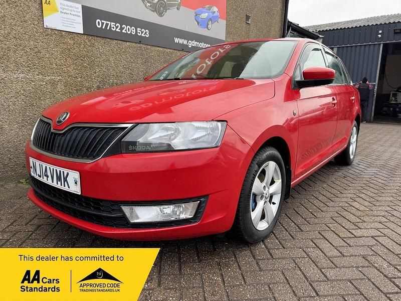 Red Used 2014 Skoda Rapid SE Hatchback | £3,995 (Fair price) - Image 1/4