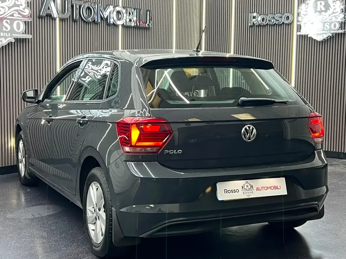 Used VW Polo SE 95 HP (69 kW) 2018 Grey Hatchback